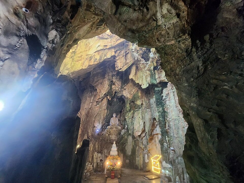 Marble mountain & Hoi An City: Morning or Afternoon  Private Tour